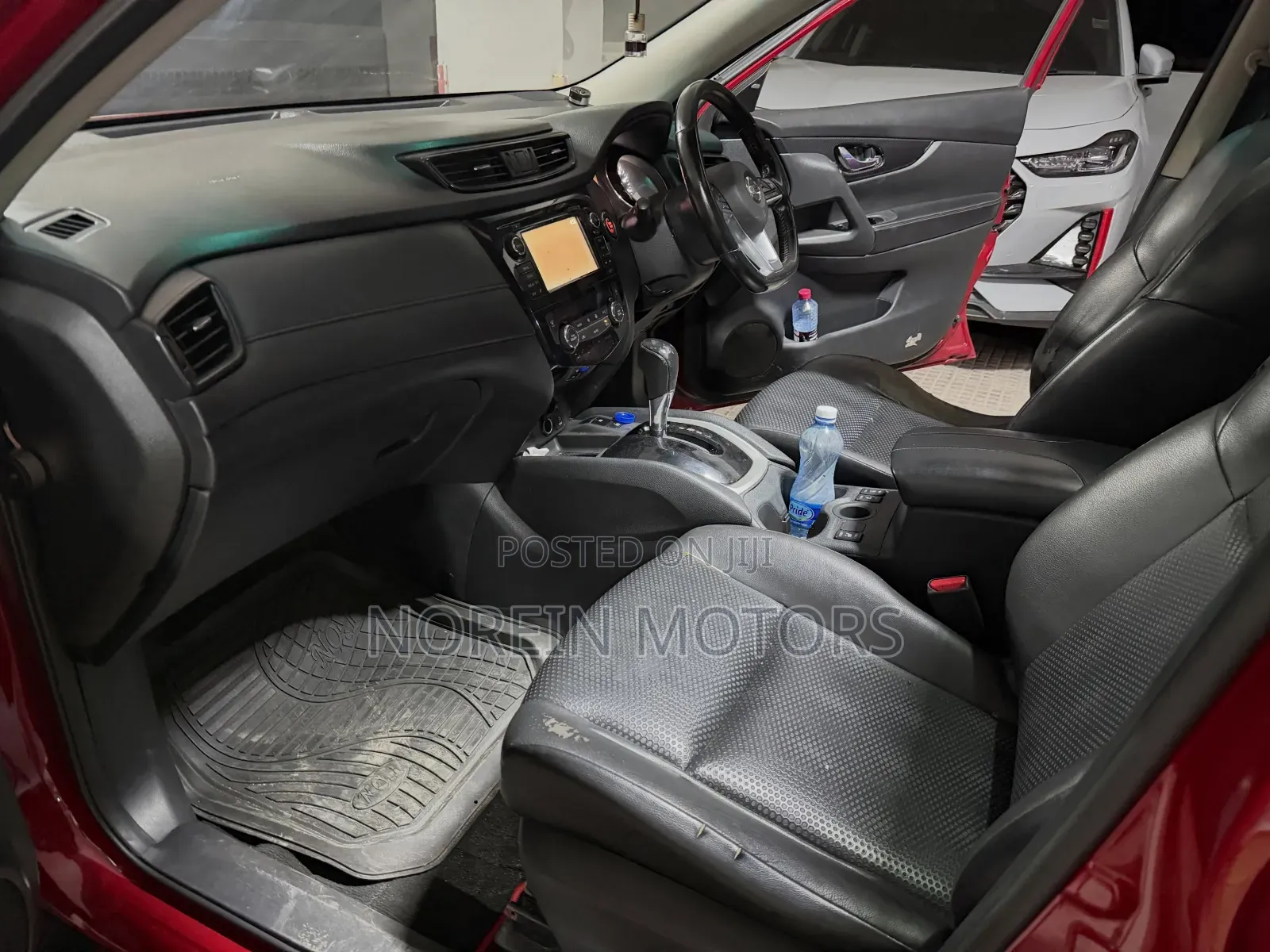 Nissan X-Trail 2.0 Petrol AWD 2016 Red
