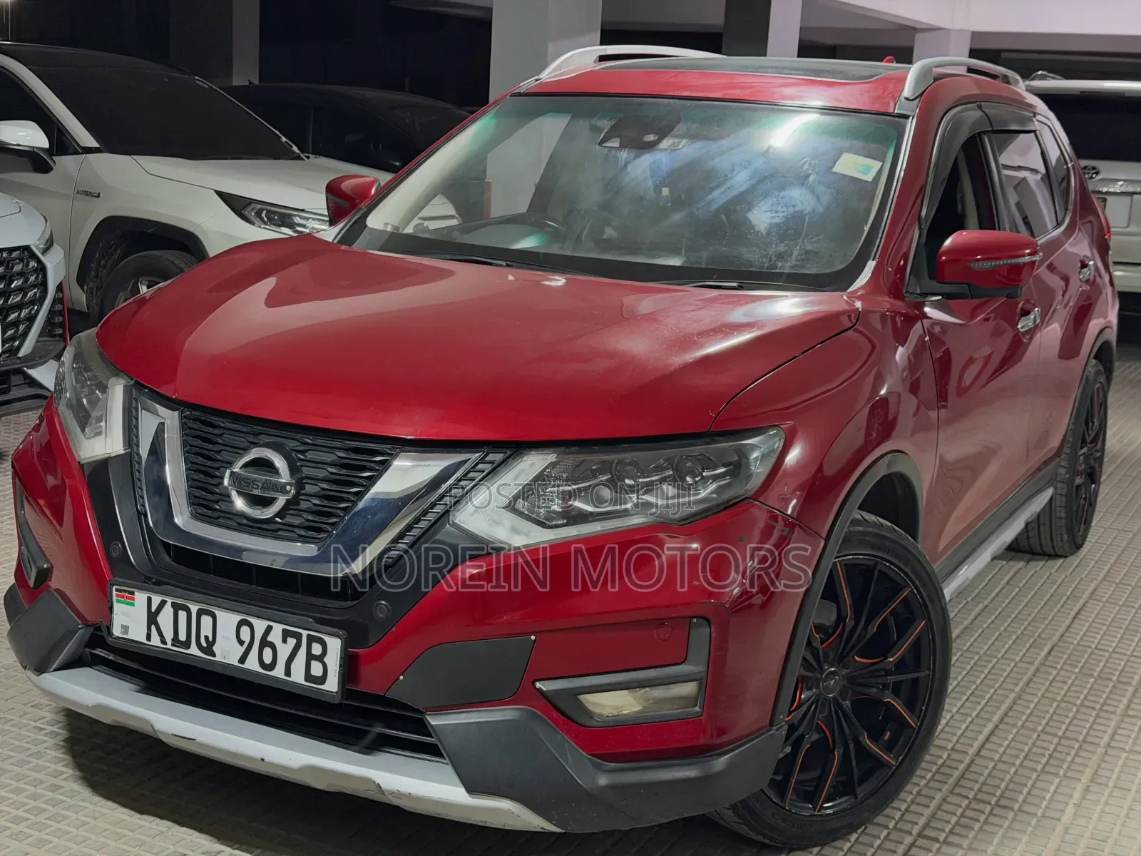 Nissan X-Trail 2.0 Petrol AWD 2016 Red