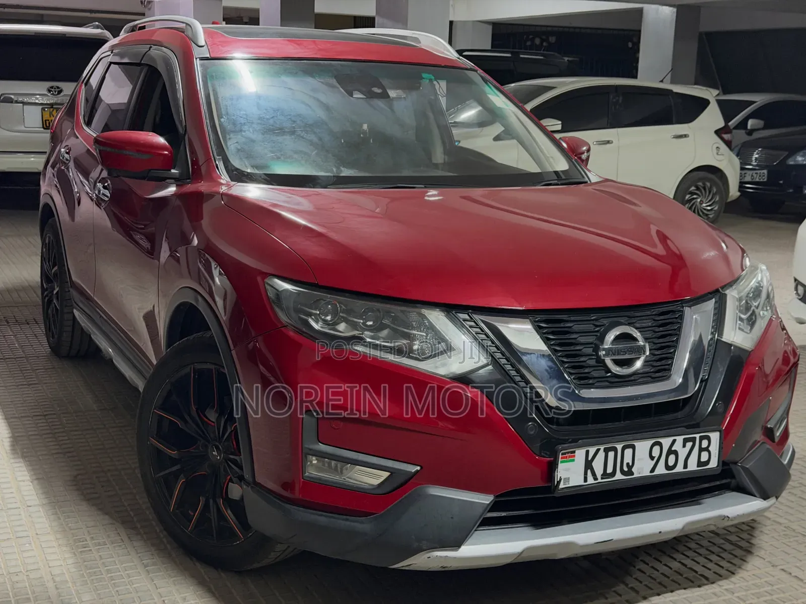Nissan X-Trail 2.0 Petrol AWD 2016 Red