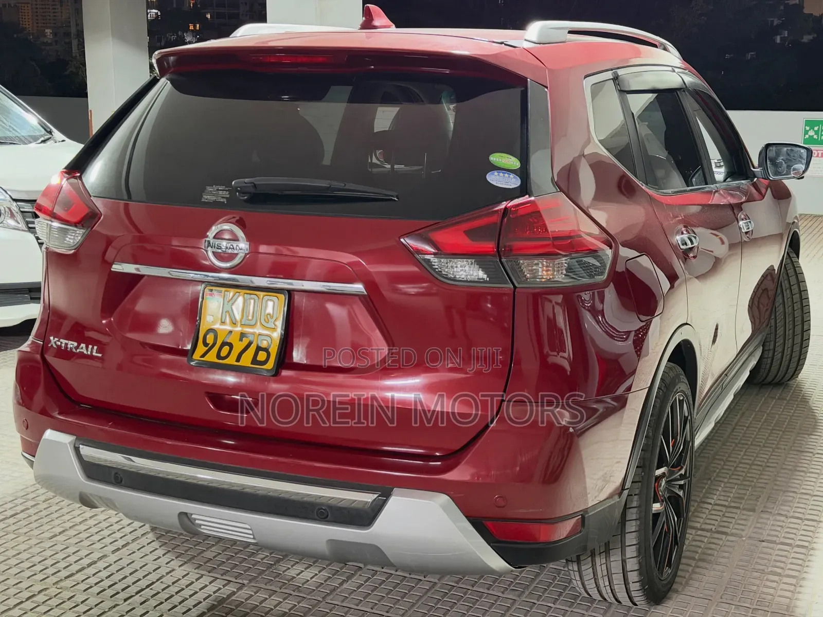 Nissan X-Trail 2.0 Petrol AWD 2016 Red