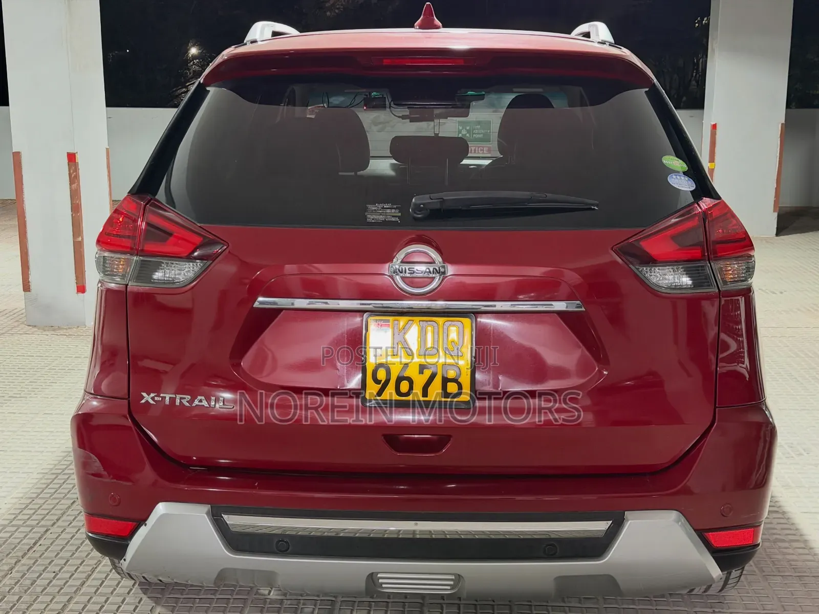 Nissan X-Trail 2.0 Petrol AWD 2016 Red
