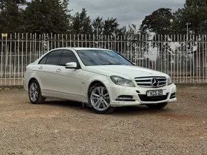 Mercedes-Benz C200 2011 White