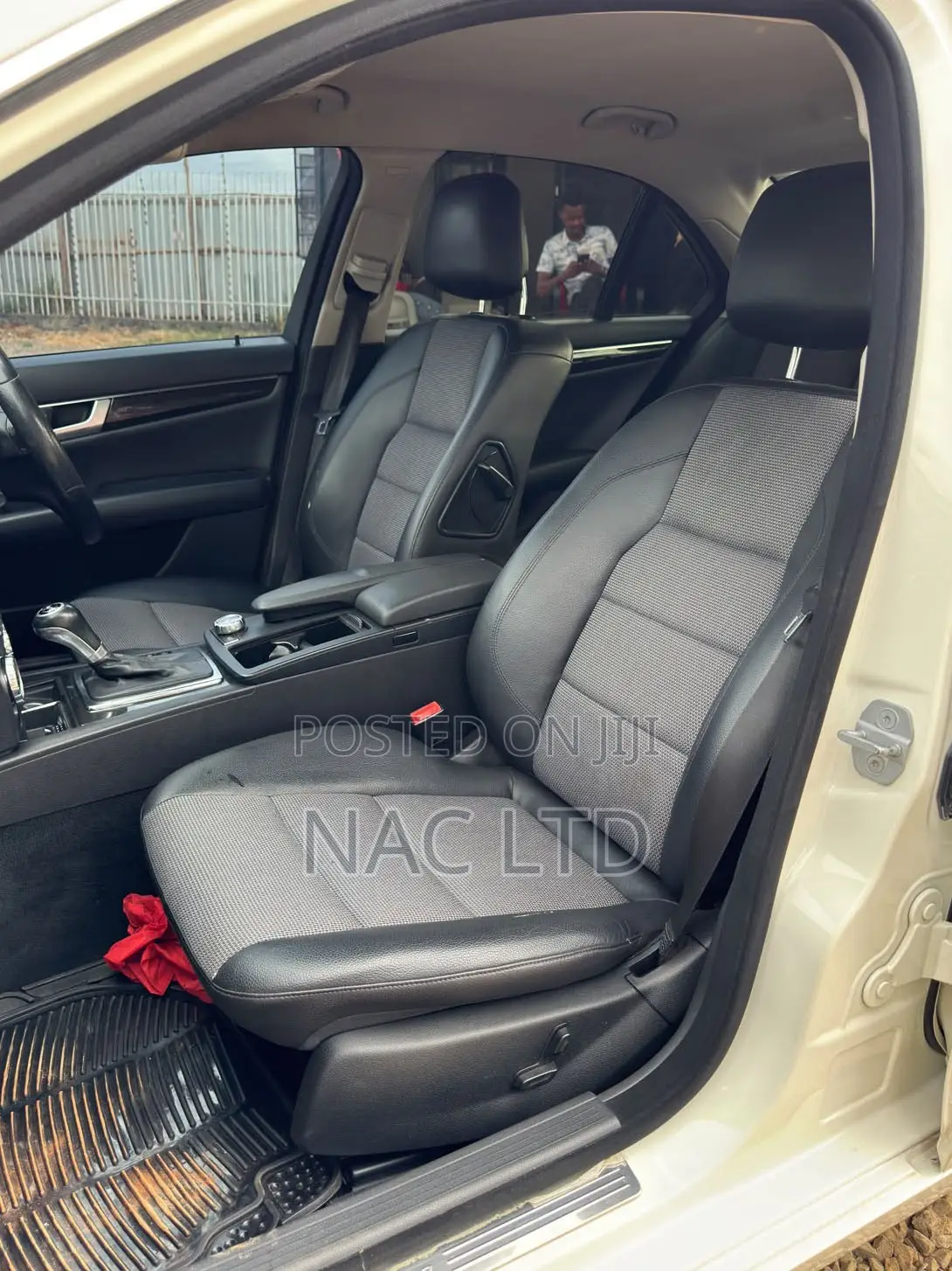 Mercedes-Benz C200 2011 White