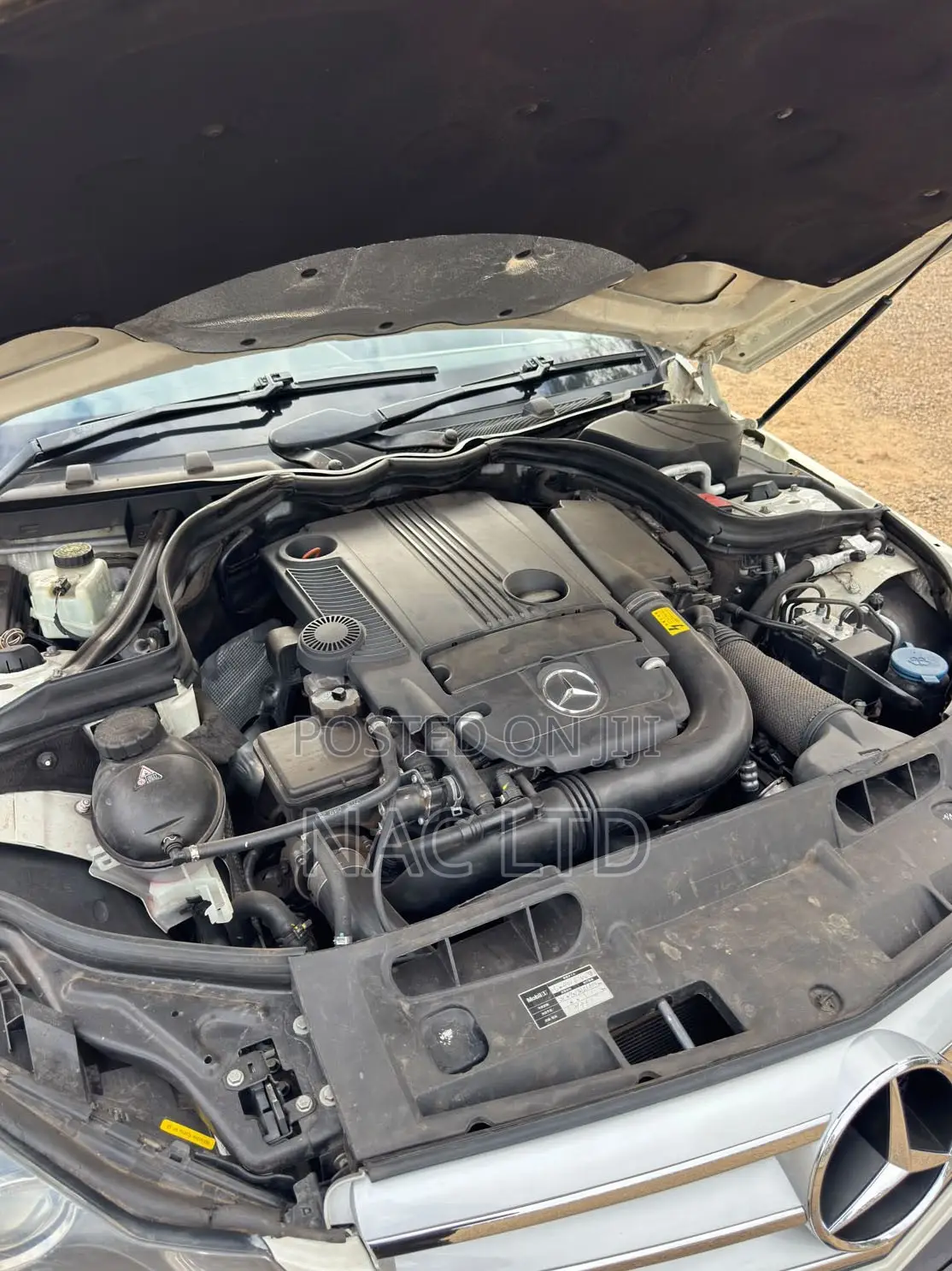 Mercedes-Benz C200 2011 White