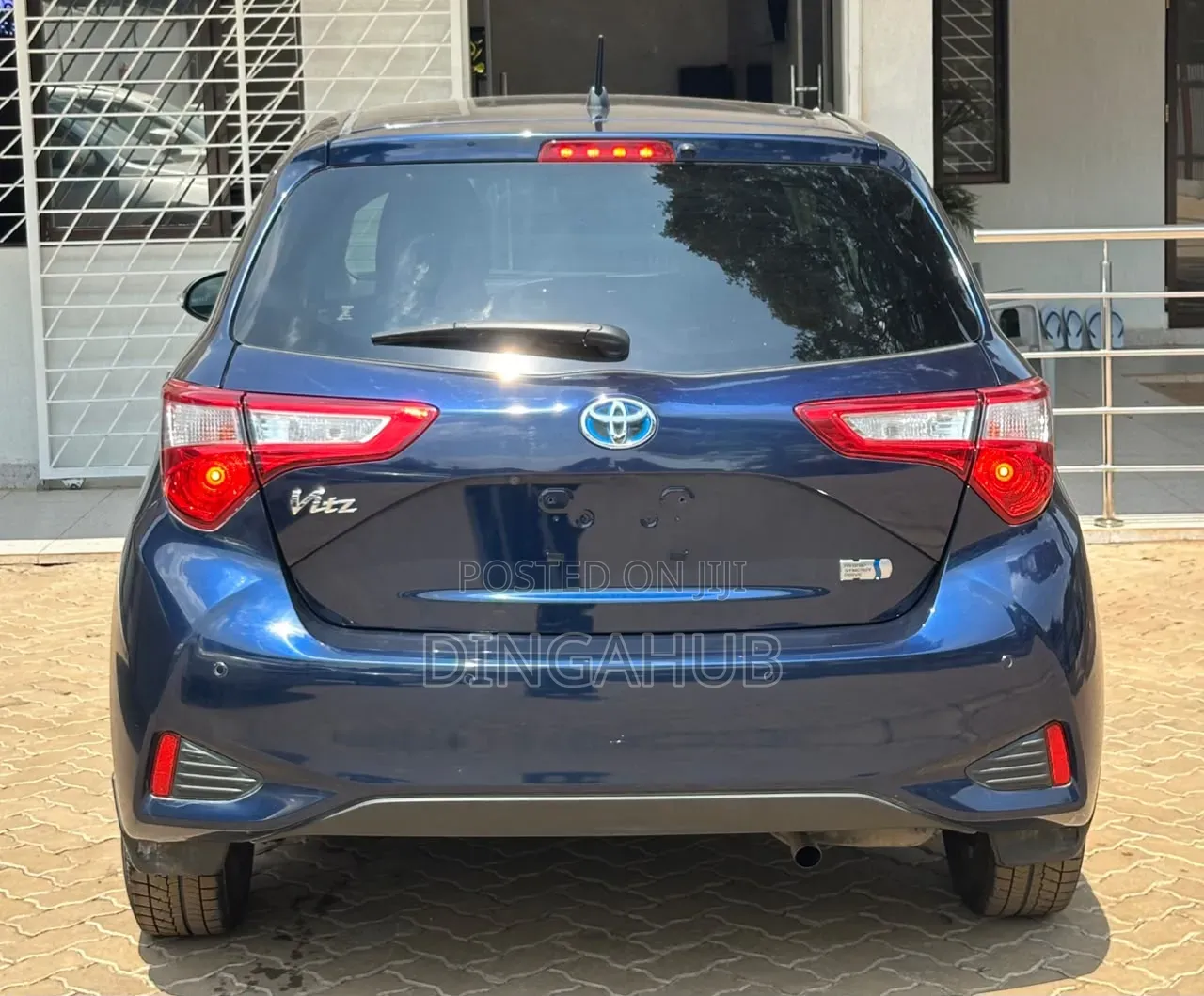 Toyota Vitz 1.5 FWD Hybrid 5dr 2019 Blue