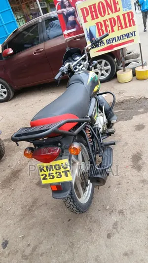 Bajaj Boxer 125 2025 Black