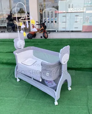 Baby Bassinet With Mosquito Net Canopy, and Lockable Wheels