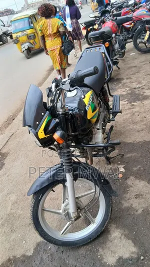 Bajaj Boxer 125 2025 Black