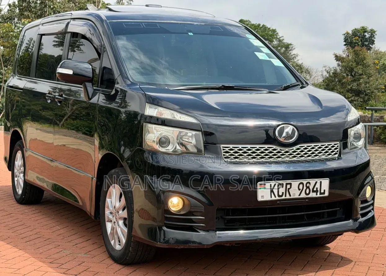 Toyota Voxy 2015 Black