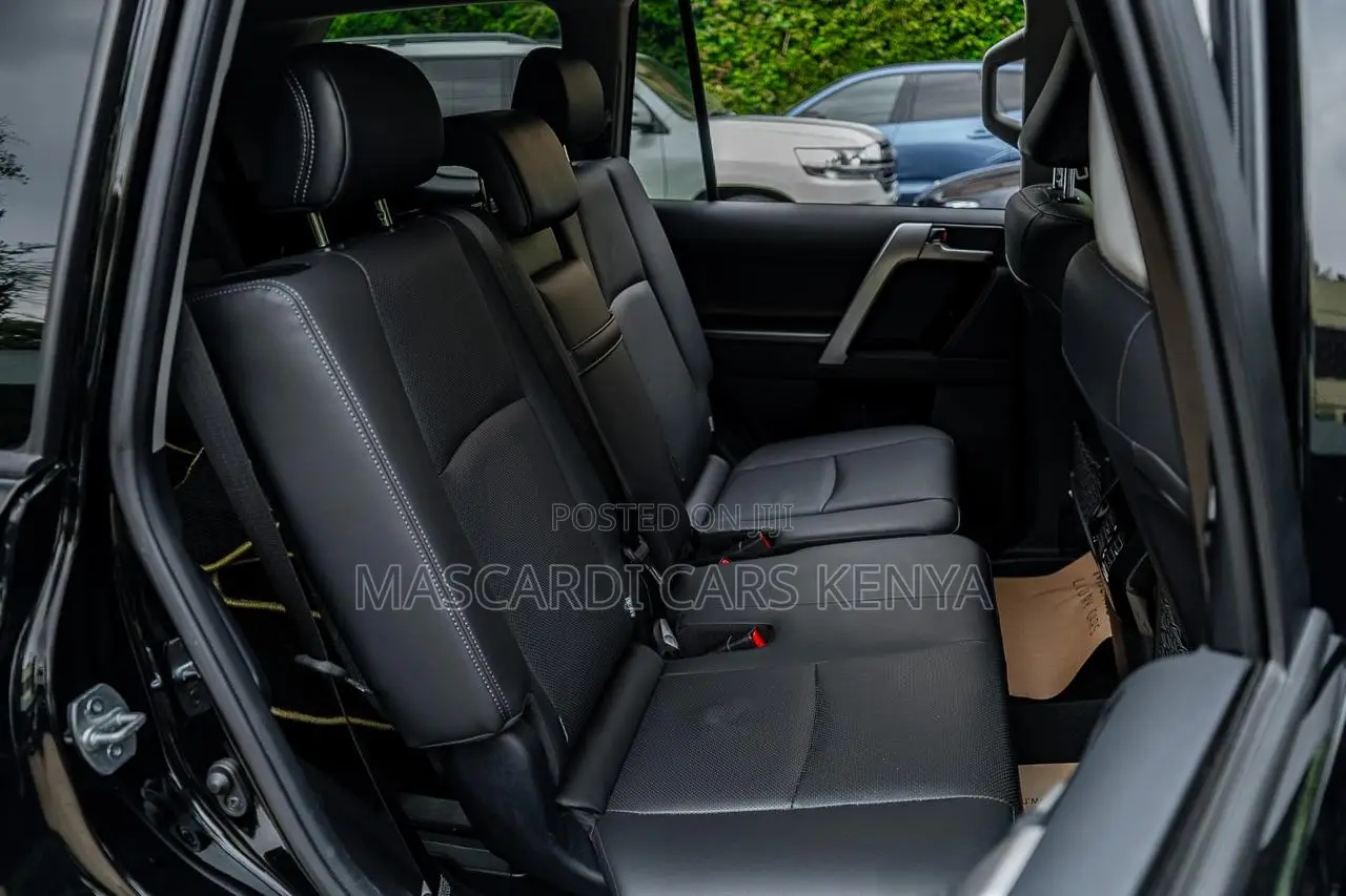 Toyota Land Cruiser Prado 2.7 2020 Black