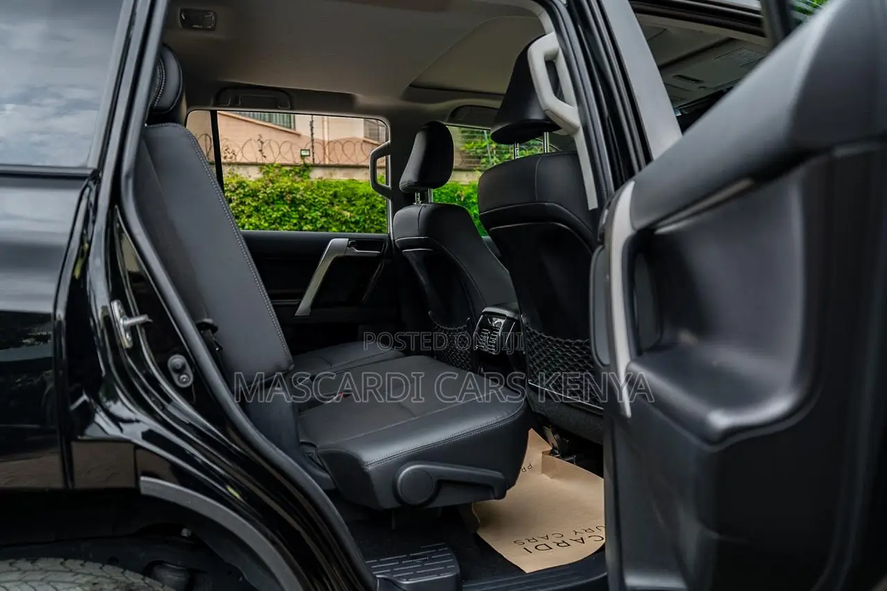 Toyota Land Cruiser Prado 2.7 2020 Black