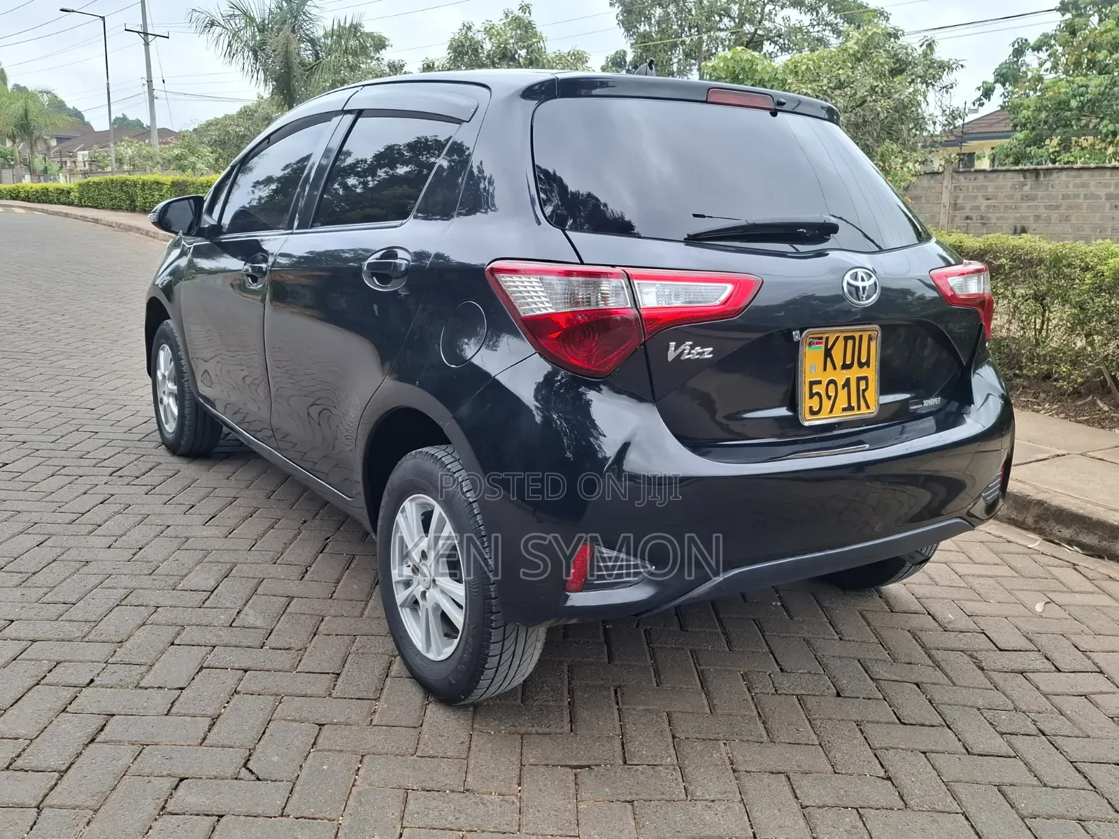 Toyota Vitz 1.3 FWD 5dr 2018 Black