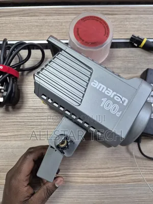 Amaran COB 100d S Daylight LED Monolight