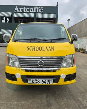 Nissan Caravan (Urvan) 2012 Yellow