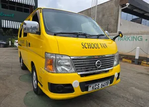 Nissan Caravan (Urvan) 2012 Yellow