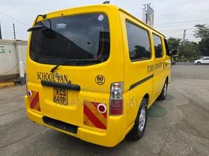 Nissan Caravan (Urvan) 2012 Yellow