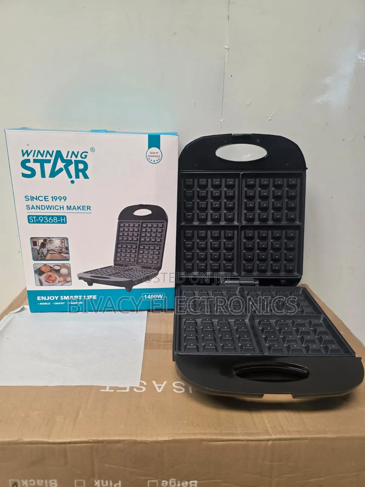 4 Slice STAR Waffle Maker