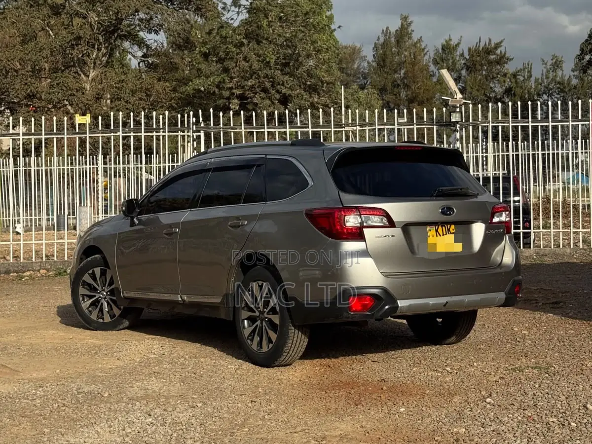 Subaru Outback 2.5i 4dr Wagon AWD (2.5L 4cyl CVT) 2015 Silver
