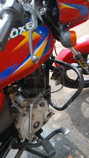 Bajaj Boxer 150 UG 2024 Red
