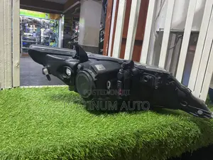 Headlight Auris 2015 Non