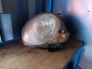 Sienta 2010 Non Xenon Headlight