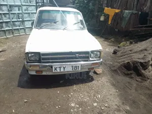 Toyota Hilux 1997 White