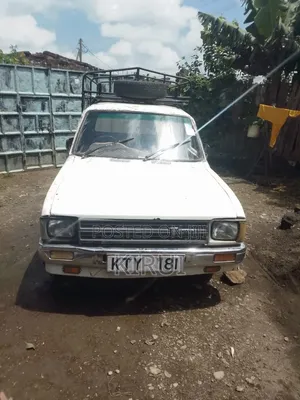 Toyota Hilux 1997 White