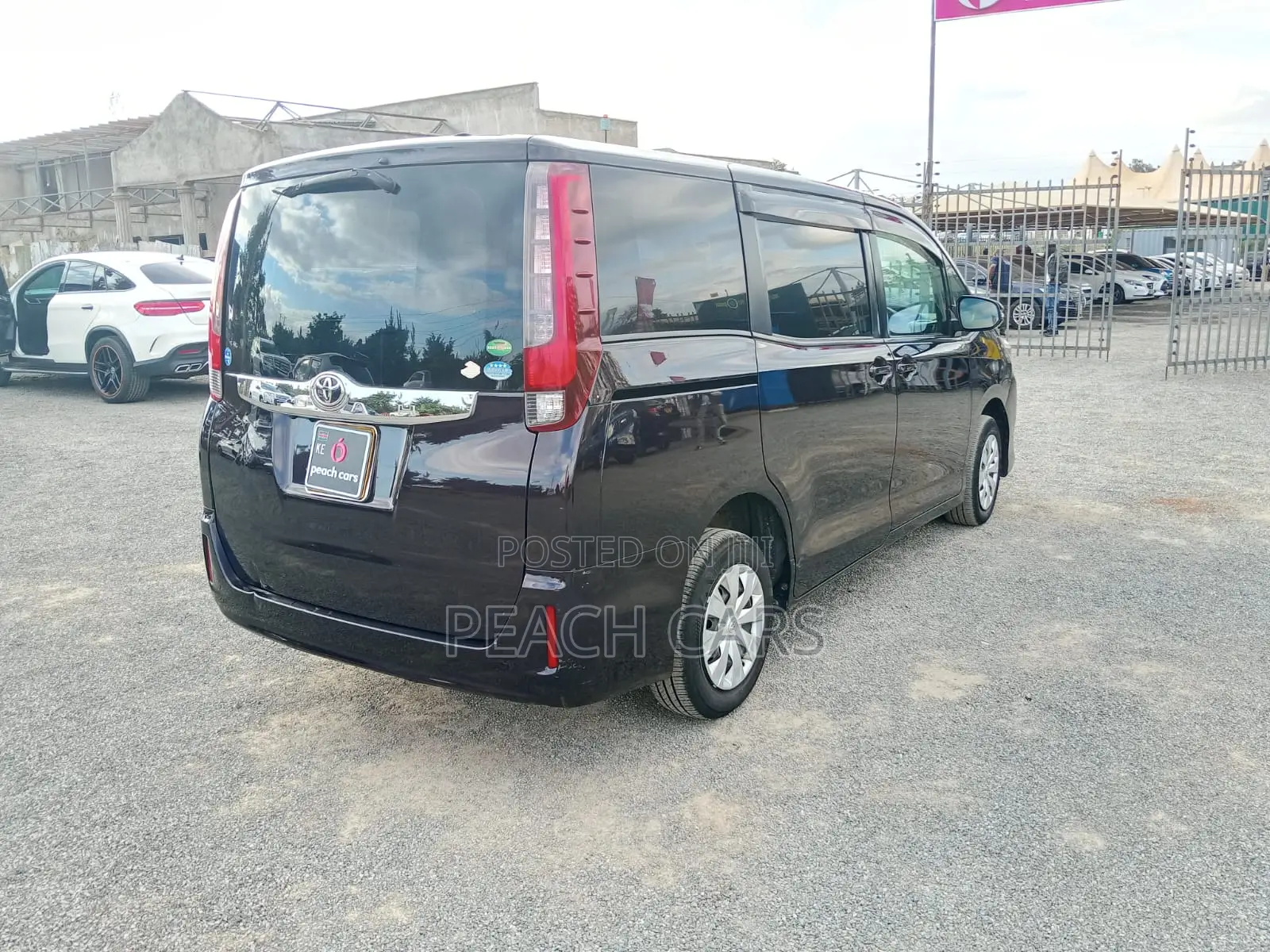 Toyota Noah 2017 Black