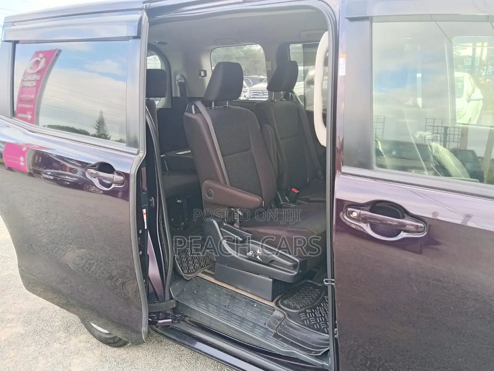 Toyota Noah 2017 Black
