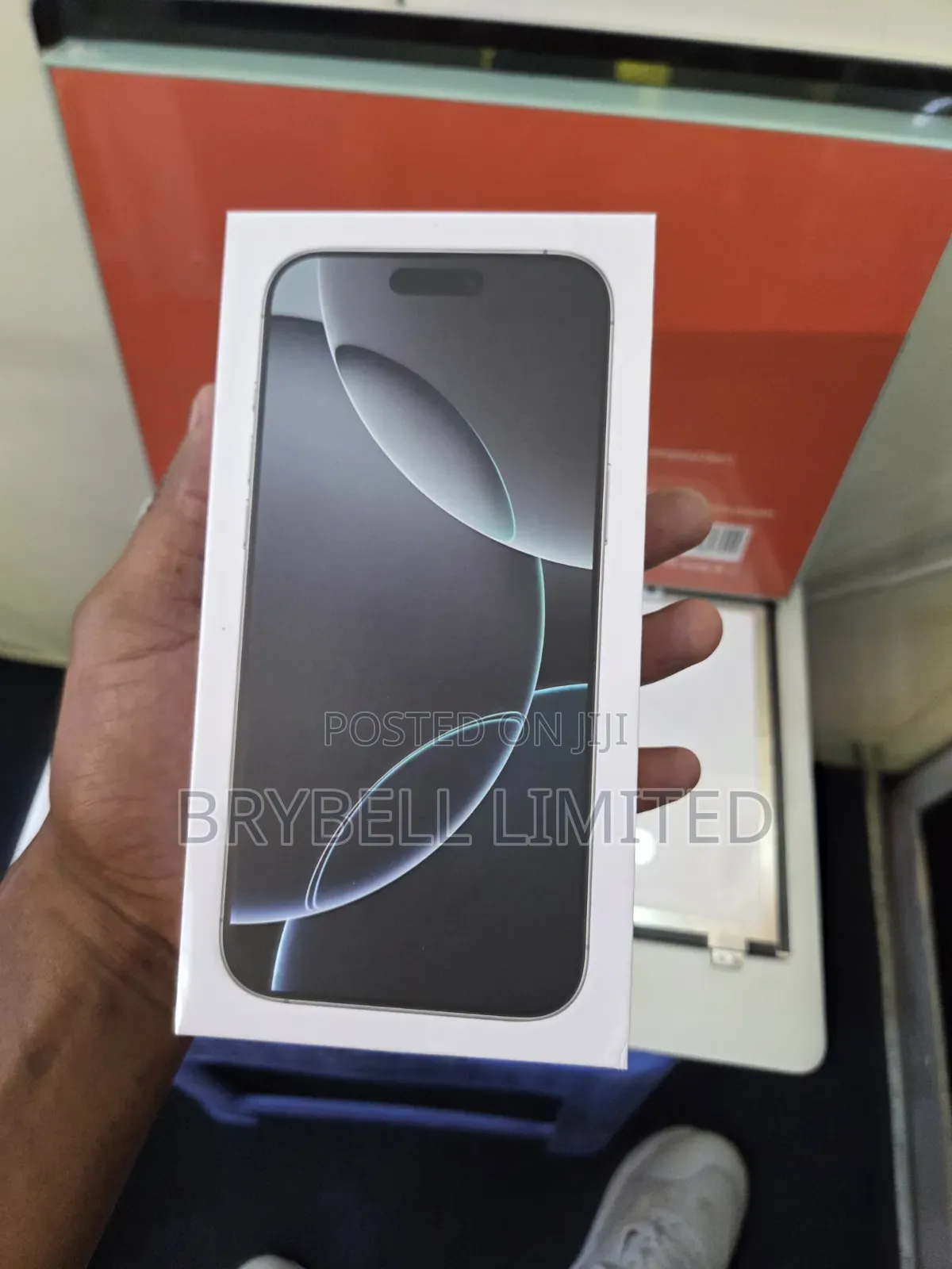 New Apple iPhone 16 Pro Max 256 GB Black