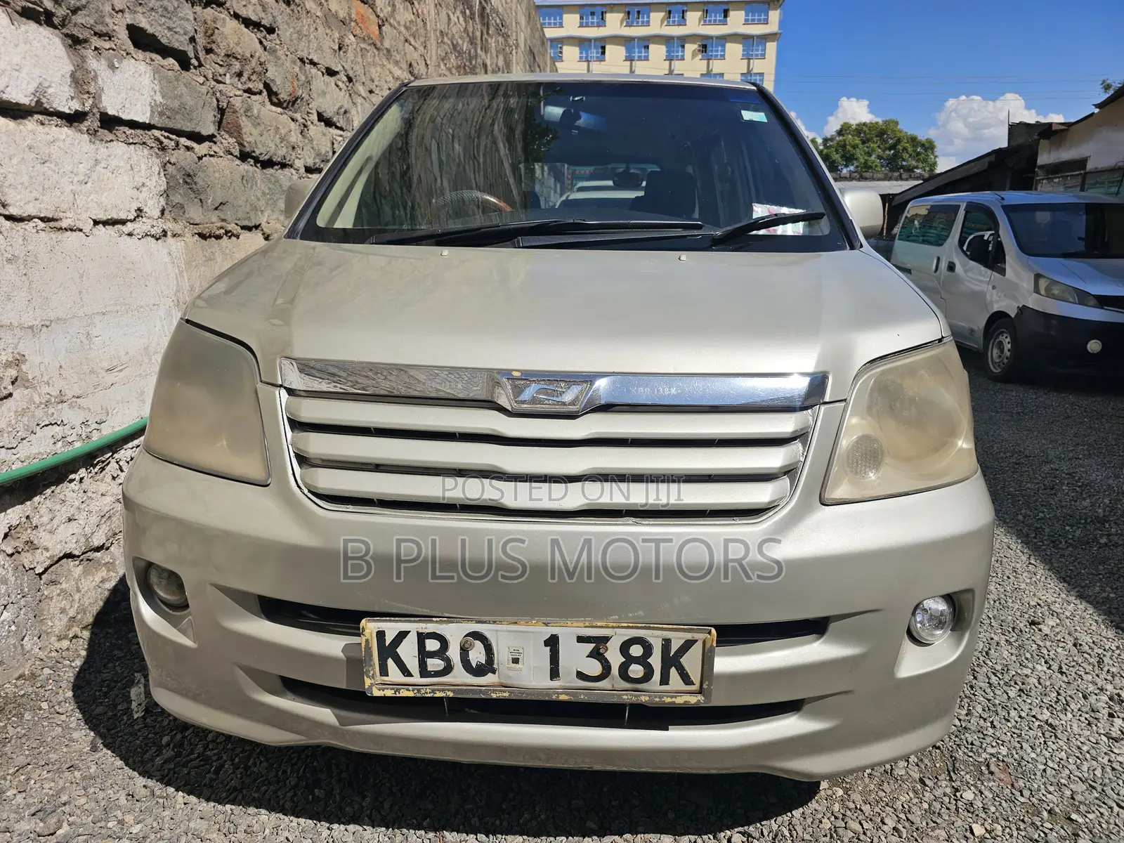 Toyota Noah 2005 Silver