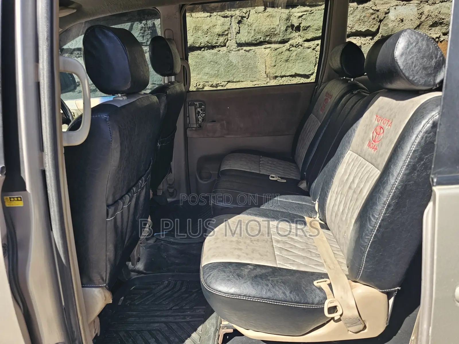 Toyota Noah 2005 Silver