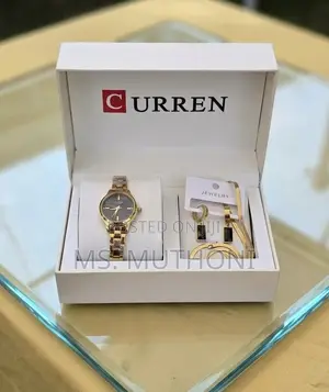 CURREN Elegant Ladies Quartz Wristwatch and Fashion Accessory Bund