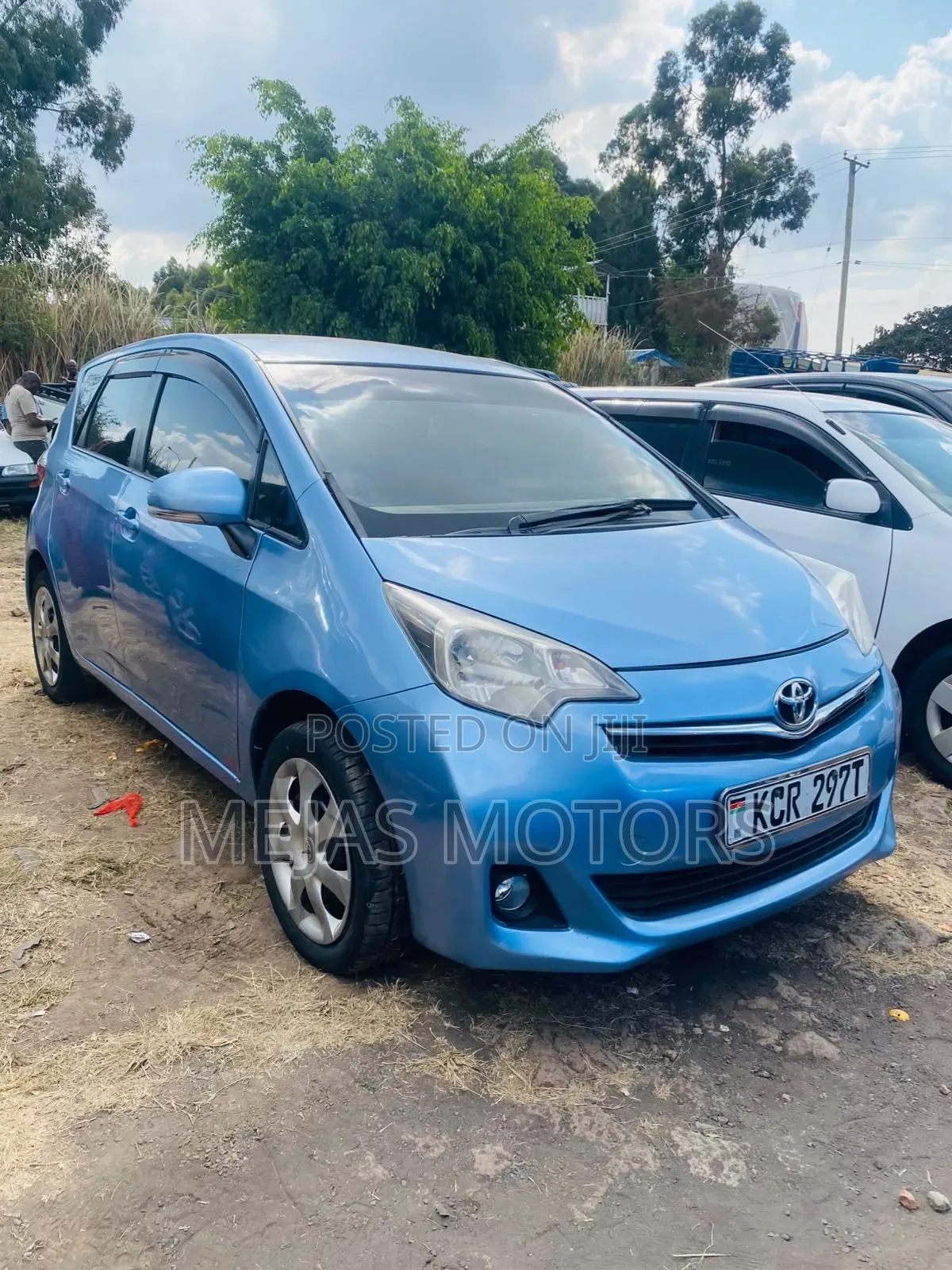 Toyota Ractis 2012 Blue
