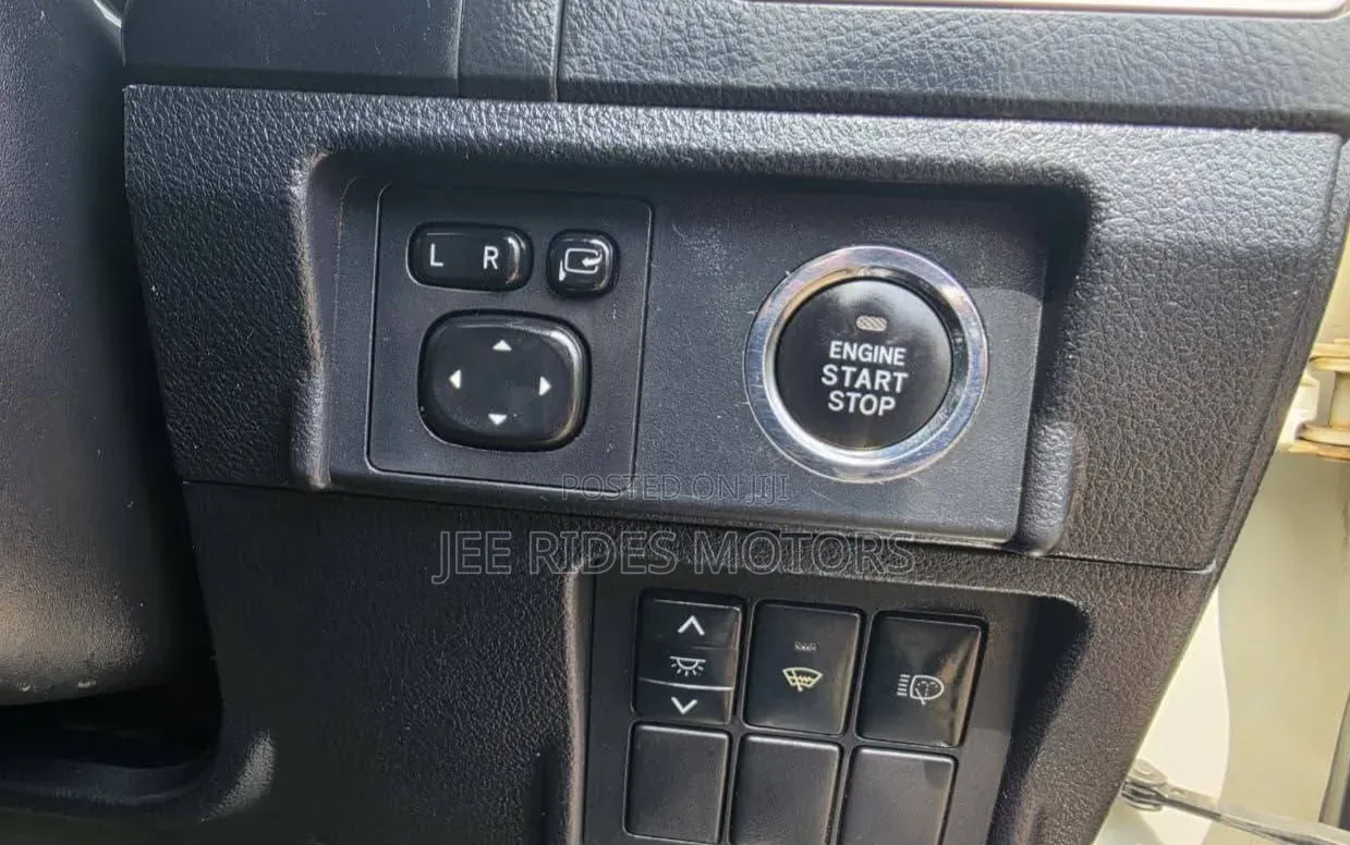Toyota Land Cruiser Prado 2014 Ivory