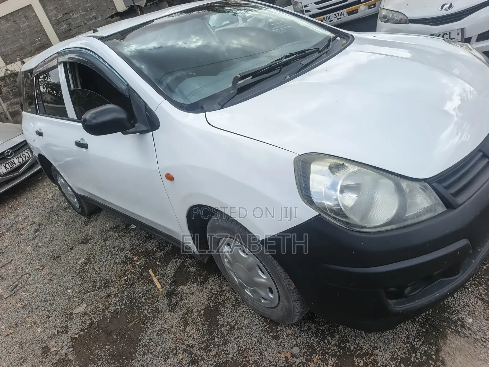 Nissan Advan 2009 White