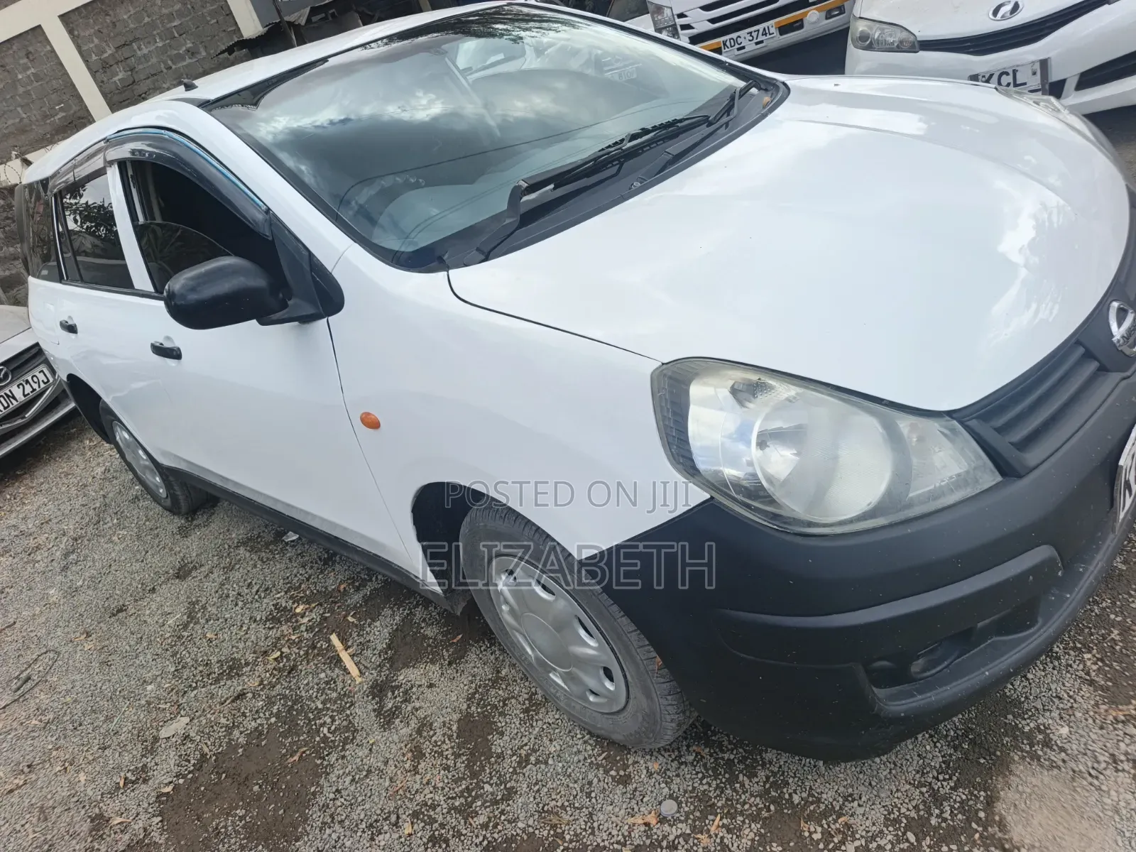 Nissan Advan 2009 White
