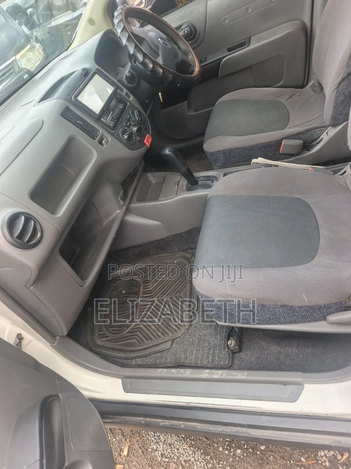Nissan Advan 2009 White