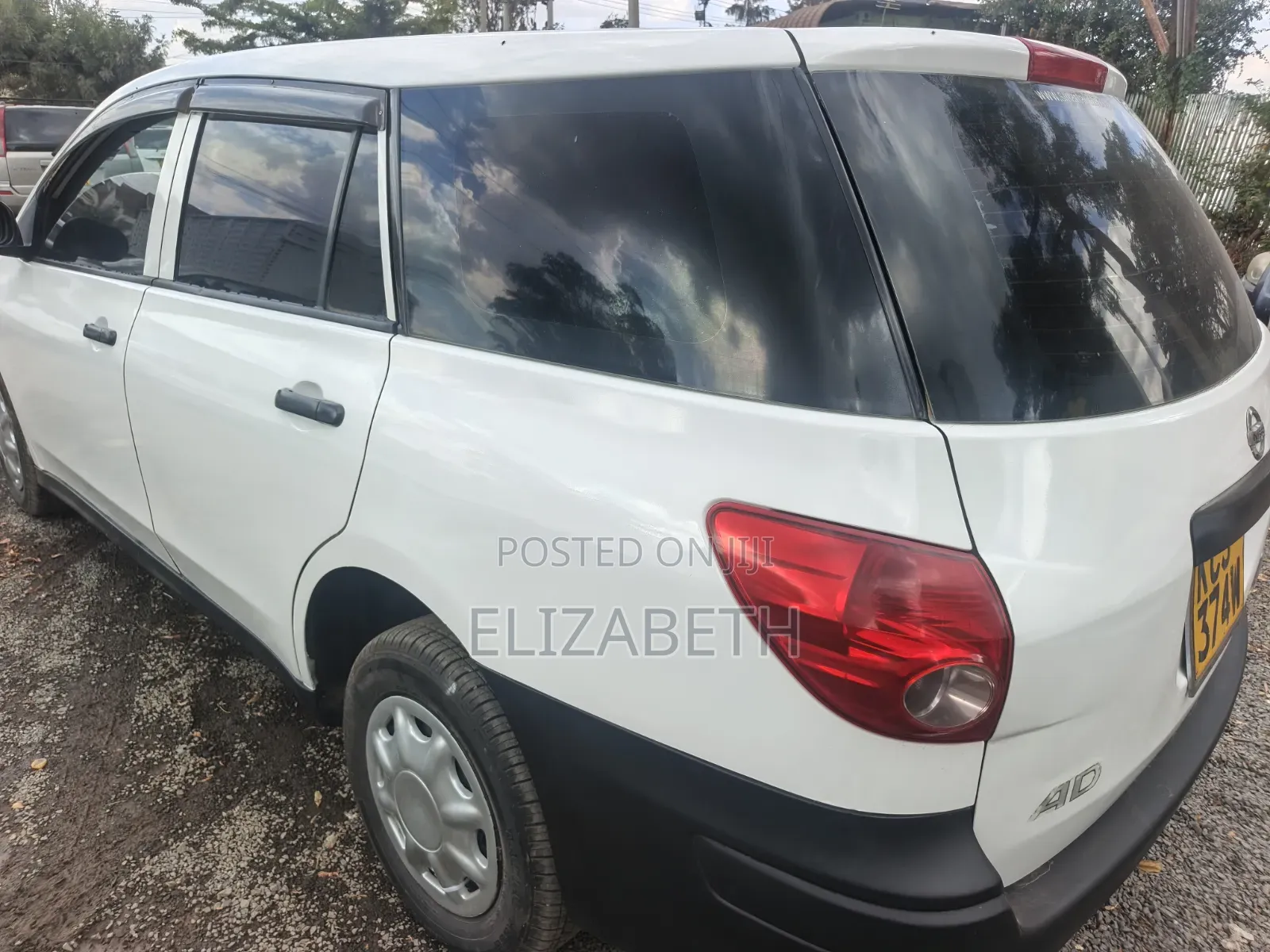 Nissan Advan 2009 White