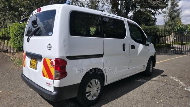 Nissan NV200 2011 White - thumbnail 6