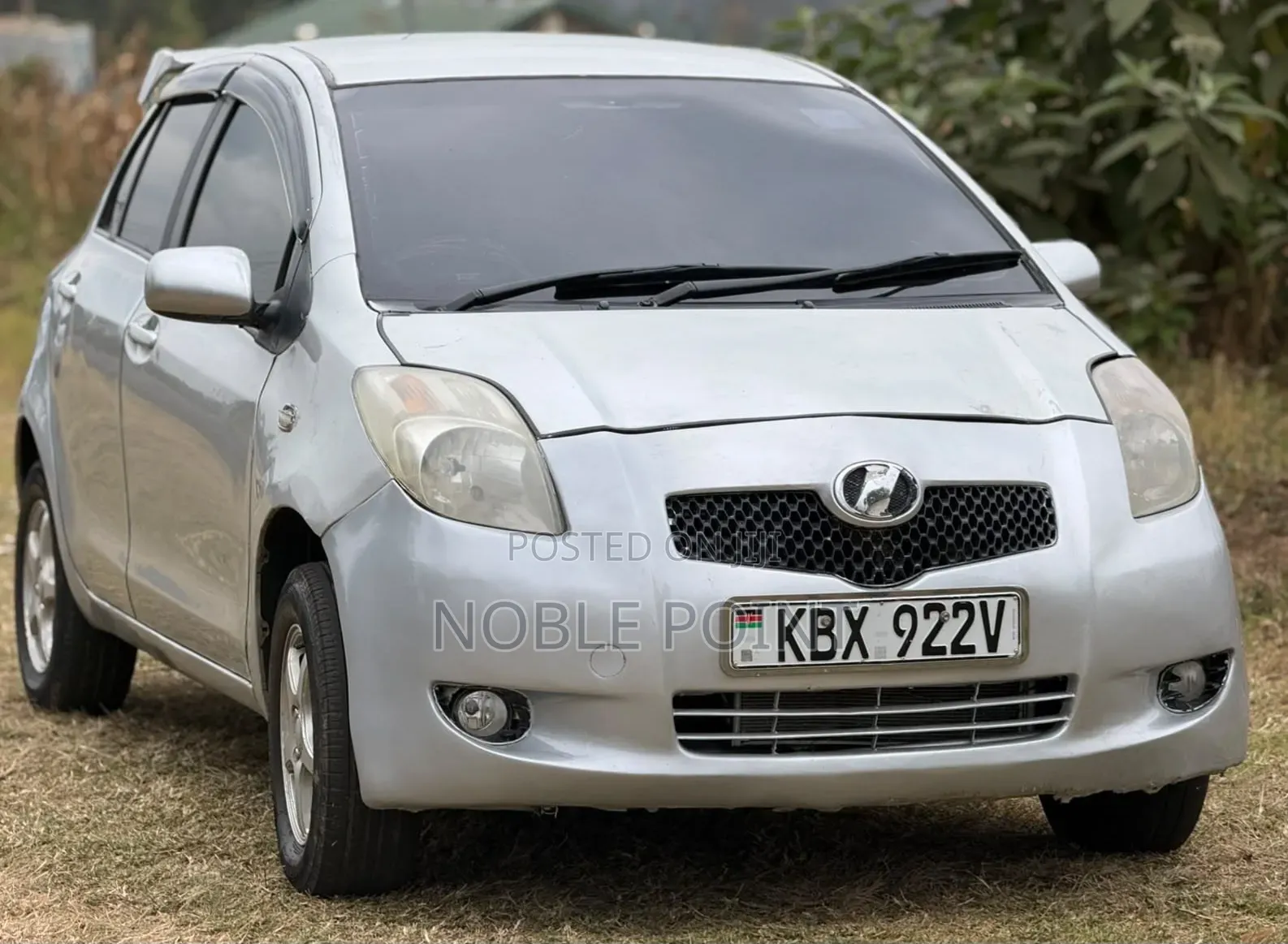 Toyota Vitz 2006 Silver