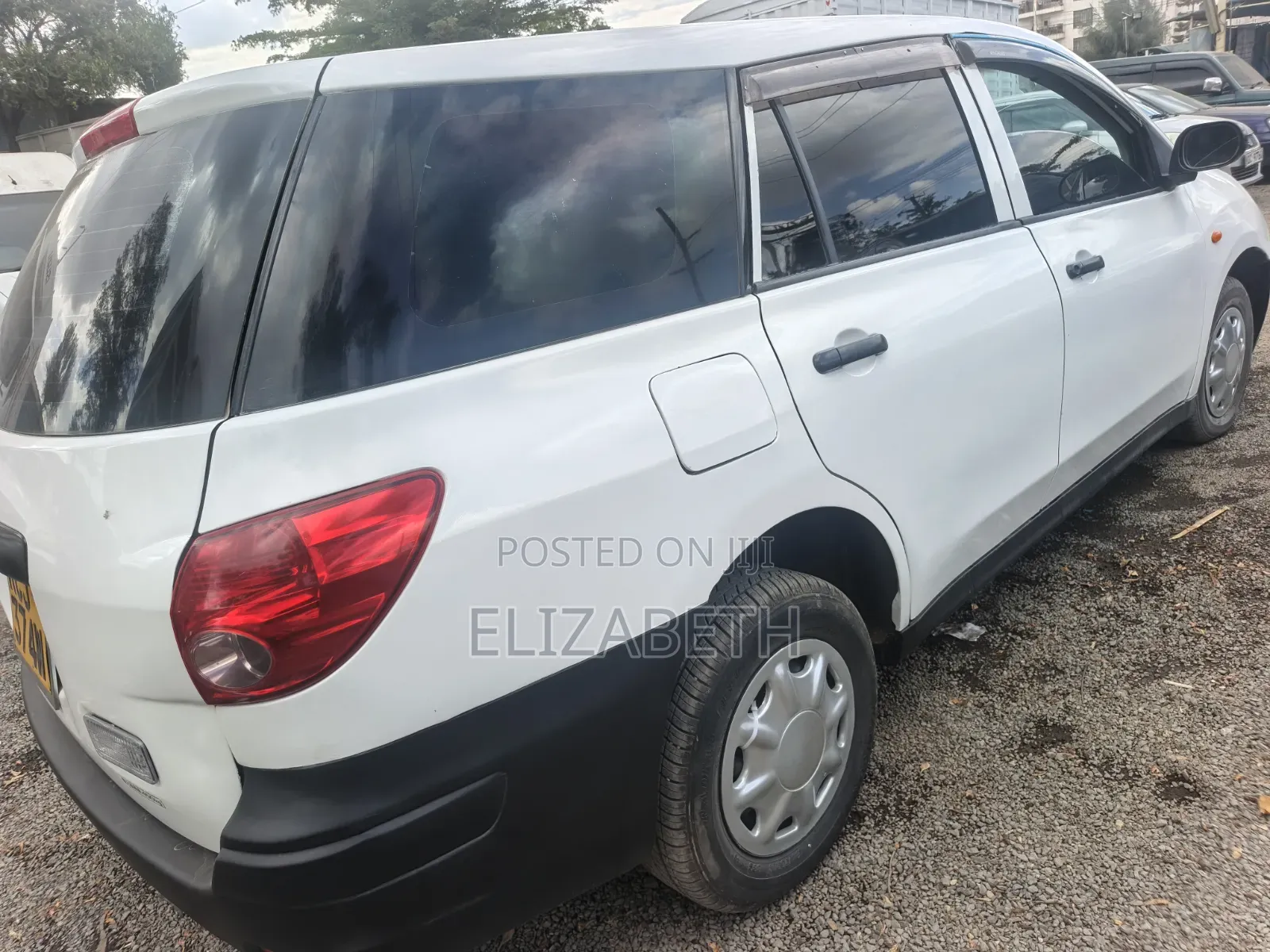 Nissan Advan 2009 White