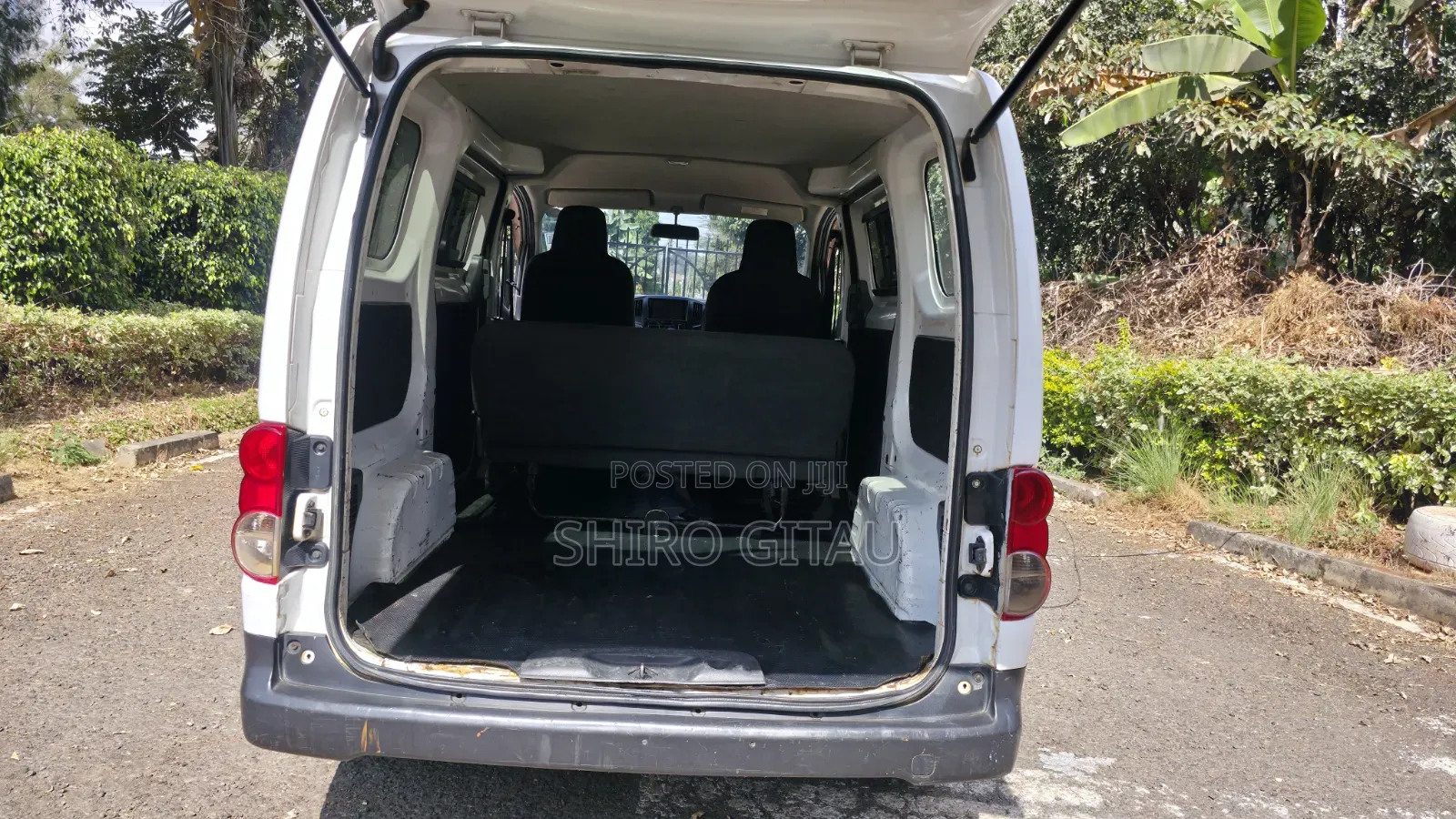Nissan NV200 2011 White