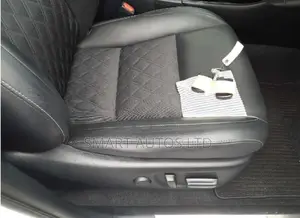 Toyota Harrier 2.0 2019 Off white