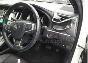 Toyota Harrier 2.0 2019 Off white