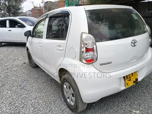 Toyota Passo 2012 White