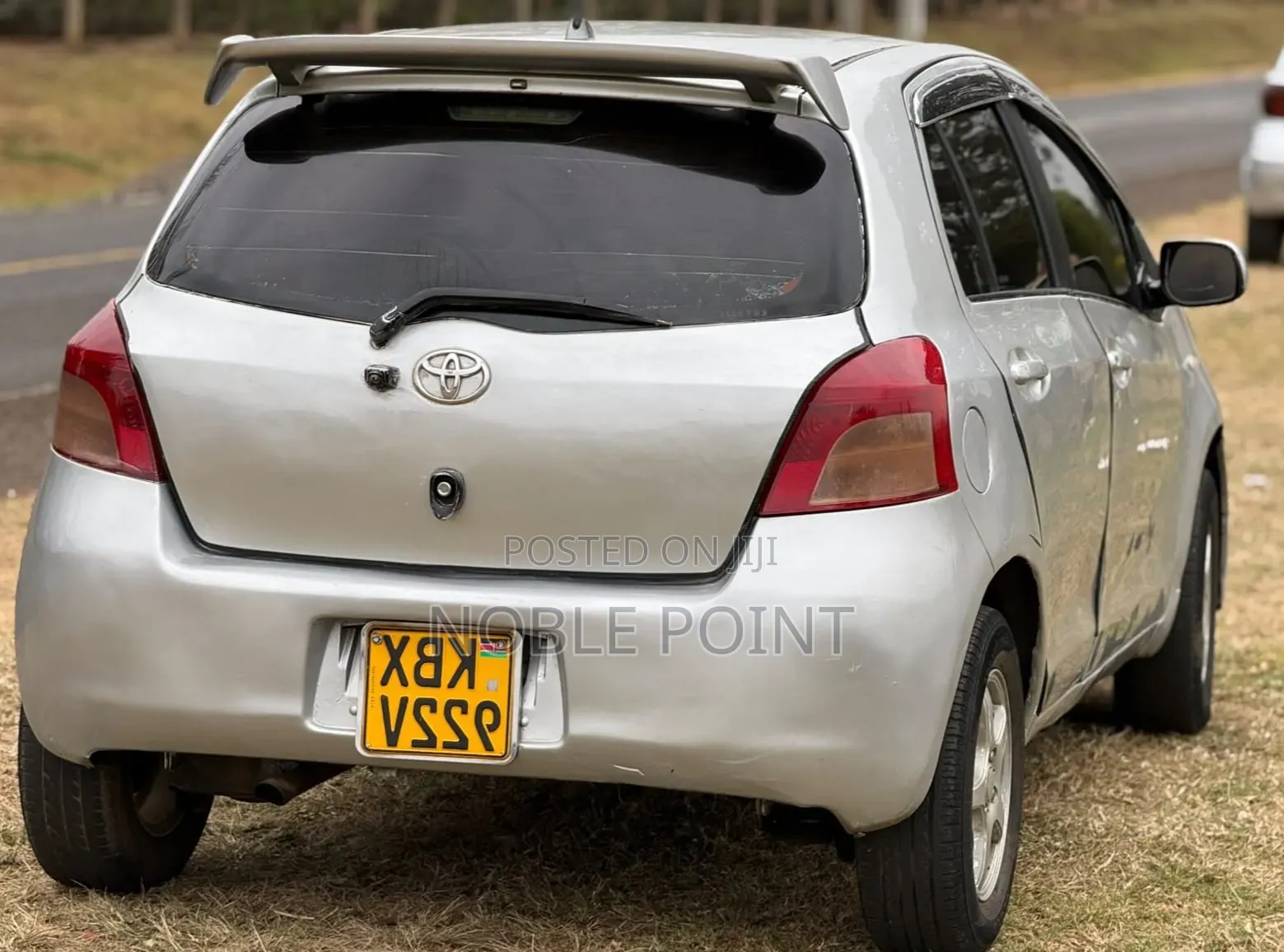 Toyota Vitz 2006 Silver