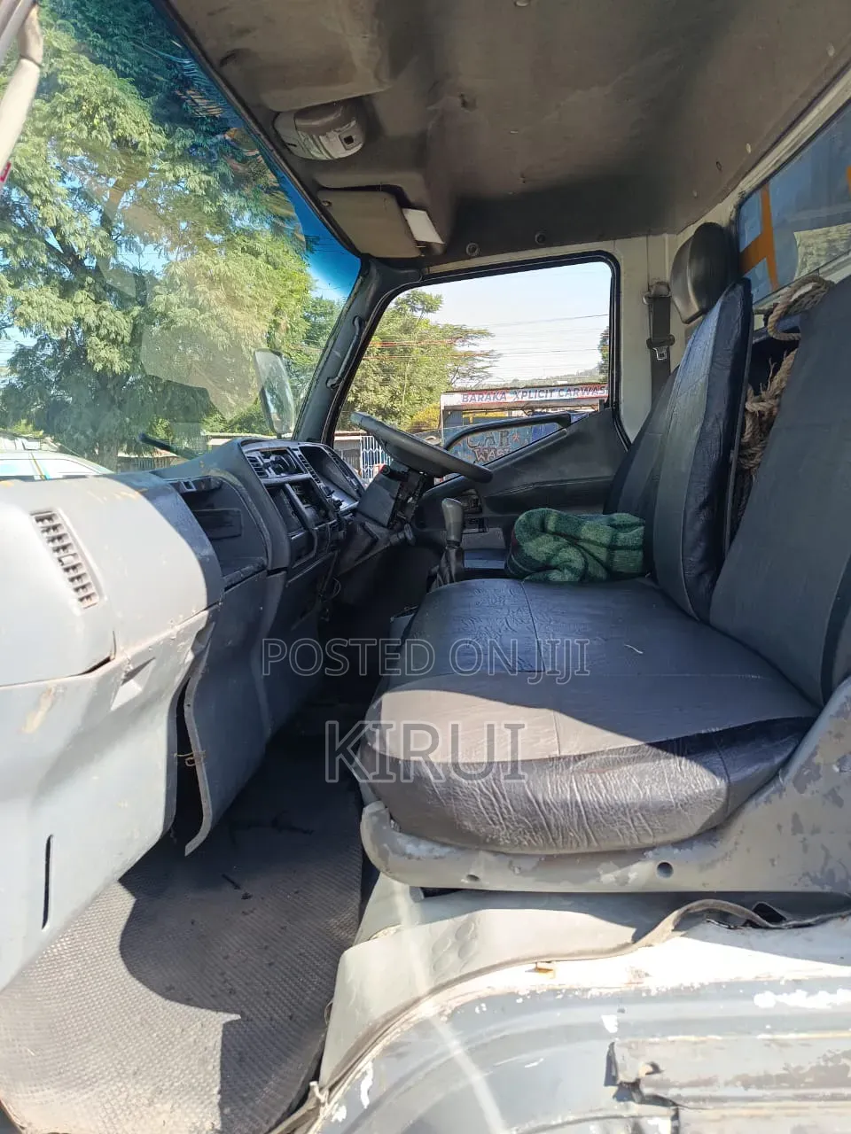 Mitsubishi Canter 4D34 2006 White
