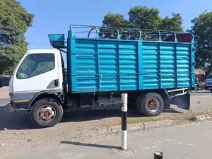 Mitsubishi Canter 4D34 2006 White