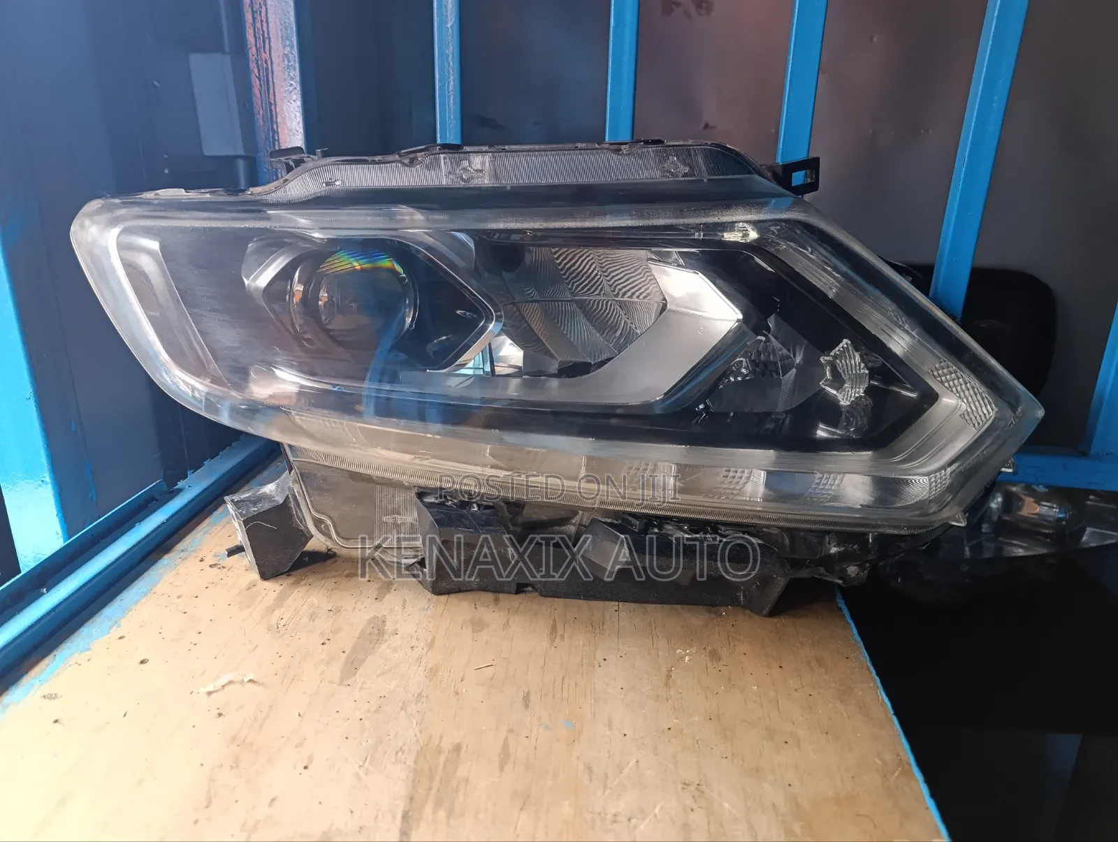 Xtrail T32 Xenon Headlight